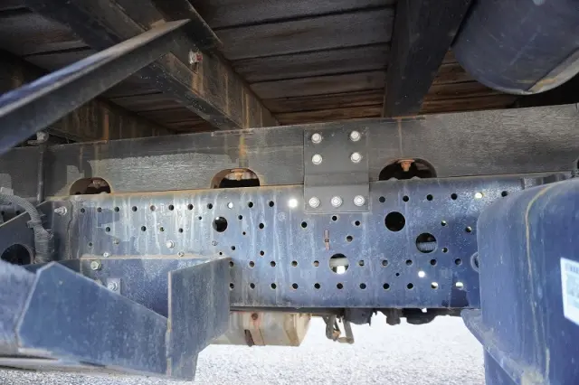 いすゞ フォワード 2PG-FRR90S1(2WD)の写真12