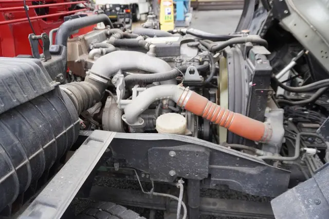 いすゞ フォワード 2PG-FRR90S1(2WD)の写真15