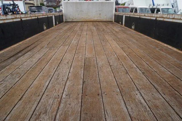 いすゞ フォワード 2PG-FRR90S1(2WD)の写真18