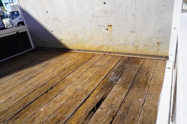 いすゞ フォワード 2PG-FRR90S1(2WD)の写真22