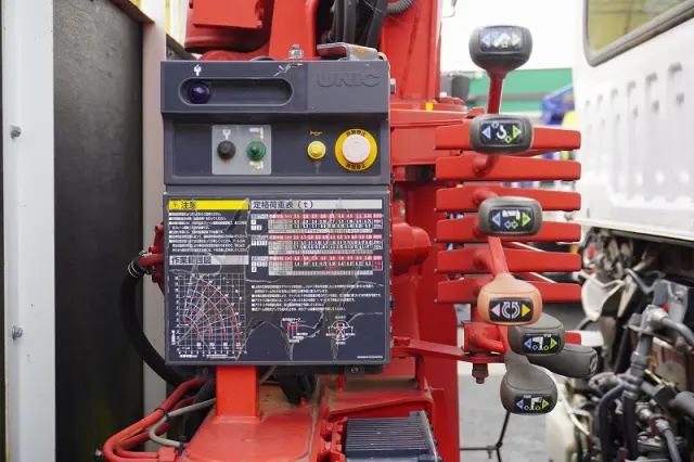 いすゞ フォワード 2PG-FRR90S1(2WD)の写真29