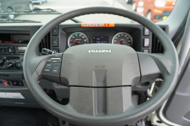 いすゞ フォワード 2PG-FRR90S1(2WD)の写真32