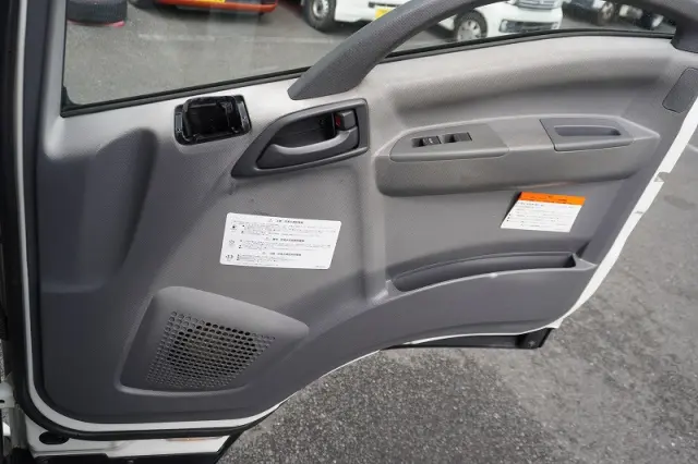 いすゞ フォワード 2PG-FRR90S1(2WD)の写真37