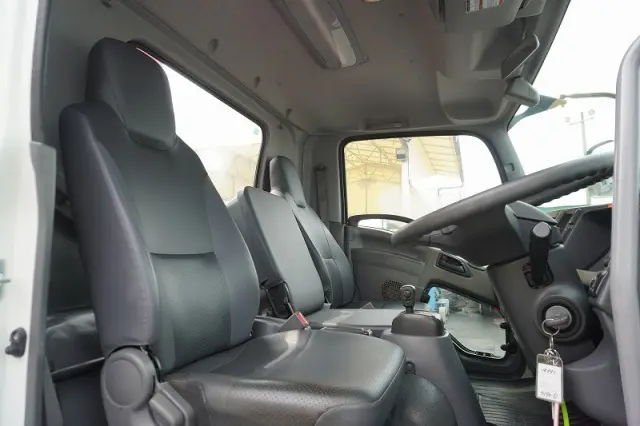 いすゞ フォワード 2PG-FRR90S1(2WD)の写真38