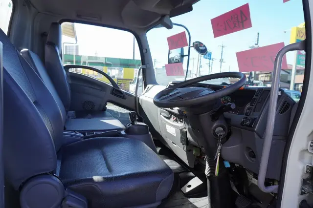 いすゞ フォワード 2PG-FRR90S1(2WD)の写真39