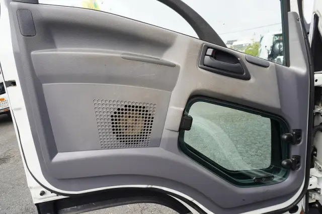 いすゞ フォワード 2PG-FRR90S1(2WD)の写真42