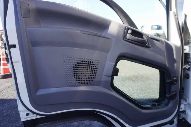 いすゞ フォワード 2PG-FRR90S1(2WD)の写真42