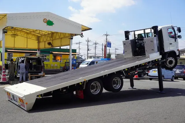 日野 レンジャー 2KG-GK2ABA(6x4)の写真9