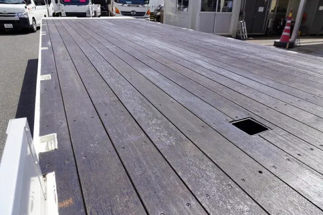 日野 レンジャー 2KG-GK2ABA(6x4)の写真28