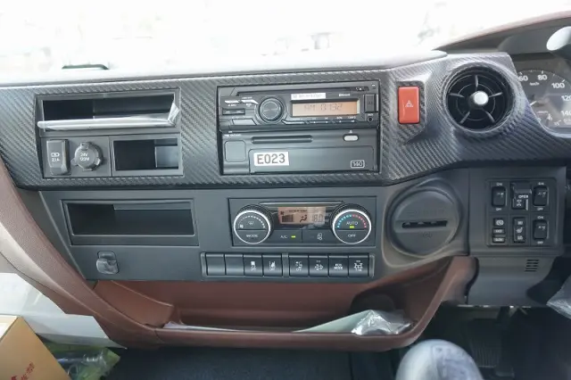 日野 レンジャー 2KG-GK2ABA(6x4)の写真39