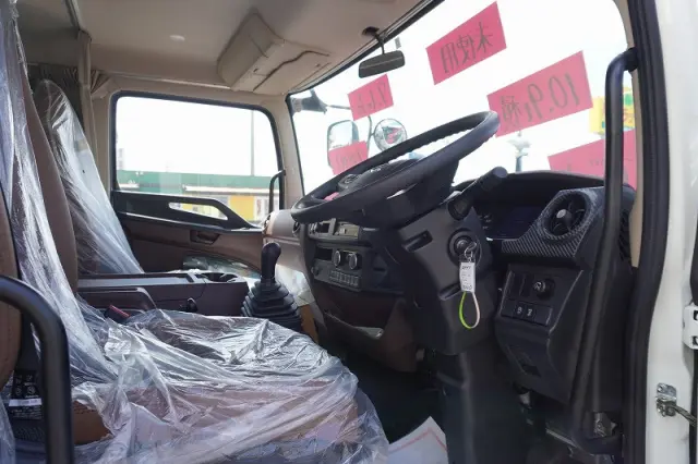 日野 レンジャー 2KG-GK2ABA(6x4)の写真44