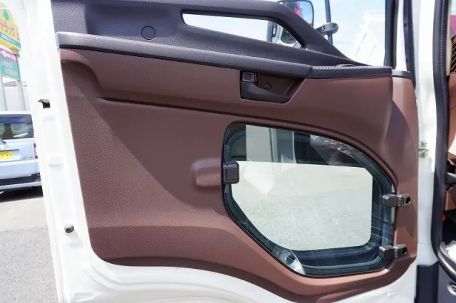 日野 レンジャー 2KG-GK2ABA(6x4)の写真47