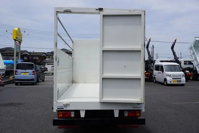 トヨタ ダイナ 2RG-XZU645(2WD)の写真16