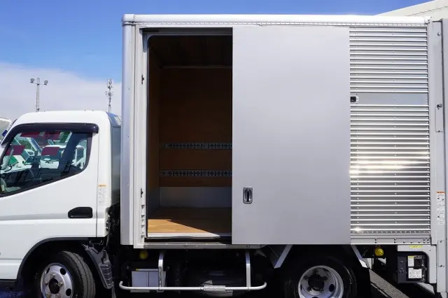 三菱 キャンター TPG-FEA50(2WD)の写真19