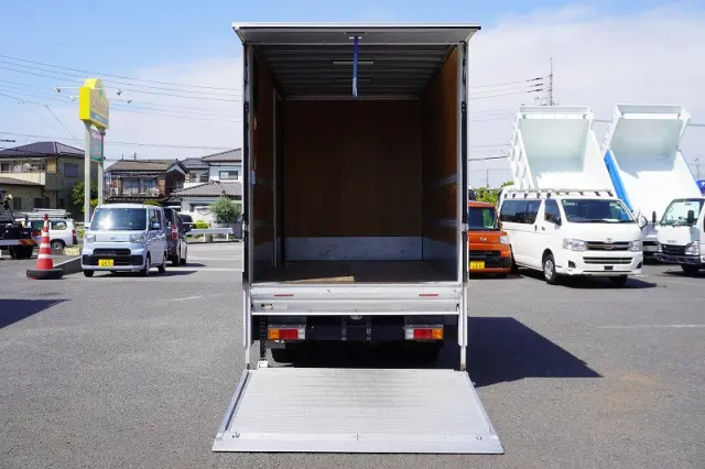 三菱 キャンター TPG-FEA50(2WD)の写真20