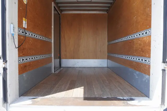 三菱 キャンター TPG-FEA50(2WD)の写真21