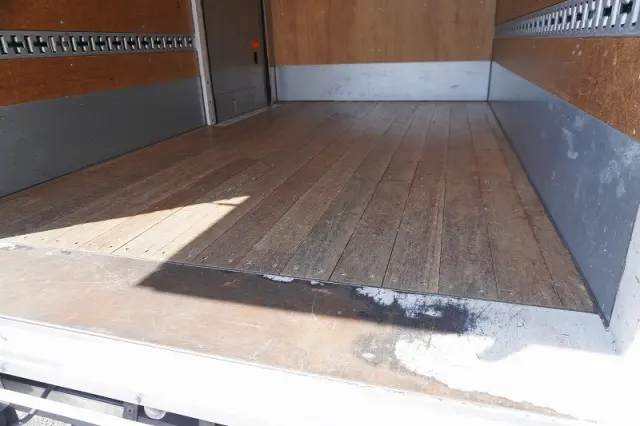 三菱 キャンター TPG-FEA50(2WD)の写真23