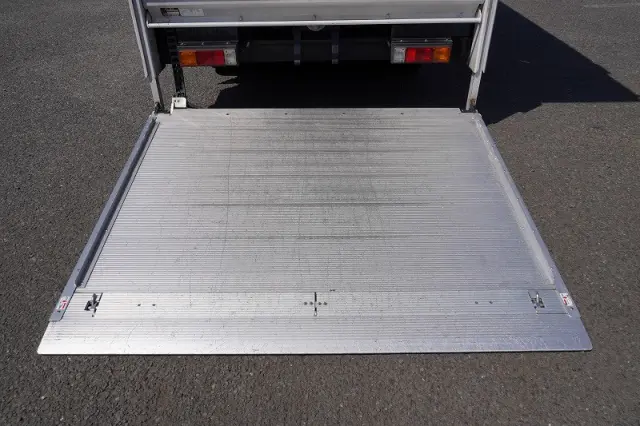 三菱 キャンター TPG-FEA50(2WD)の写真25