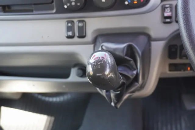 三菱 キャンター TPG-FEA50(2WD)の写真33