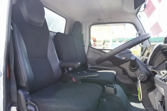 三菱 キャンター TPG-FEA50(2WD)の写真39