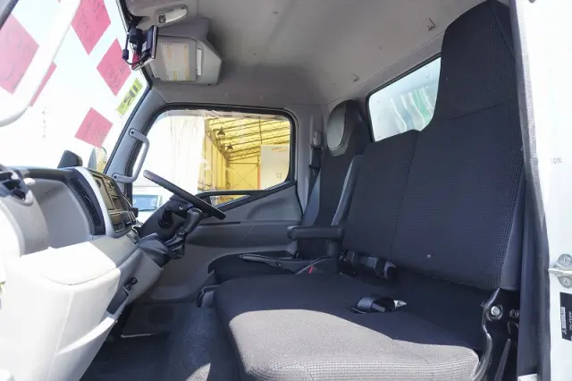 三菱 キャンター TPG-FEA50(2WD)の写真42