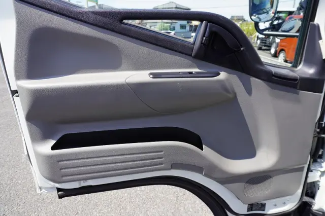 三菱 キャンター TPG-FEA50(2WD)の写真43