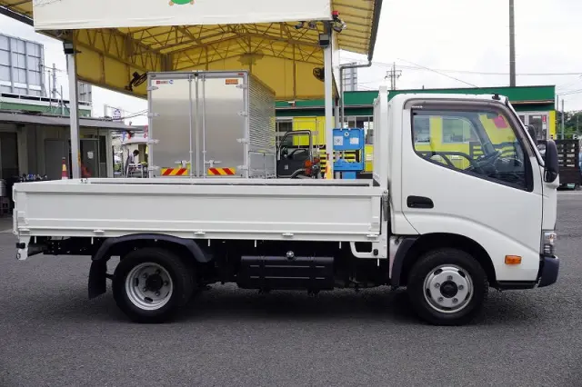 日野 デュトロ TKG-XZU605M(2WD)の写真5