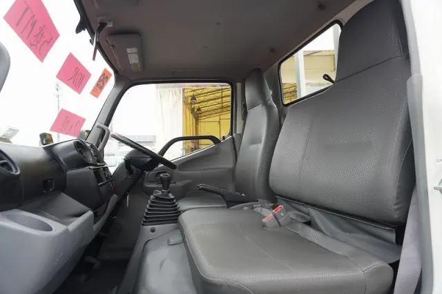 日野 デュトロ TKG-XZU605M(2WD)の写真32