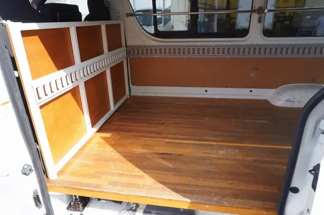 トヨタ ハイエースバン CBF-TRH200V(2WD)の写真26