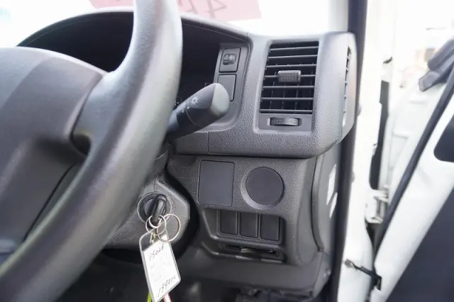 トヨタ ハイエースバン CBF-TRH200V(2WD)の写真33