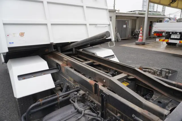 いすゞ エルフ TKG-NPR85YN(2WD)の写真20