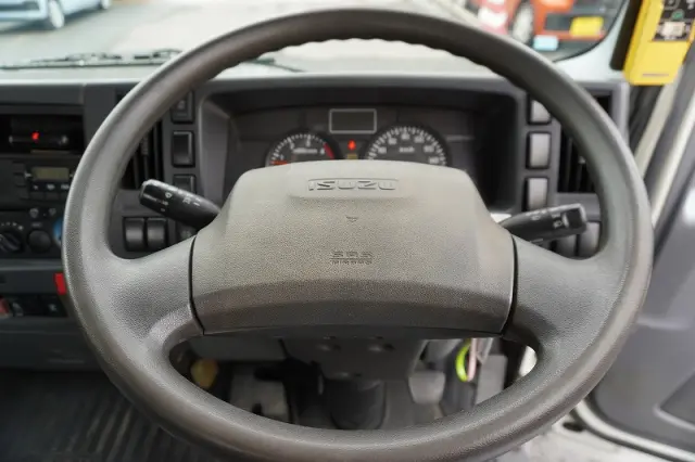 いすゞ エルフ TKG-NPR85YN(2WD)の写真30