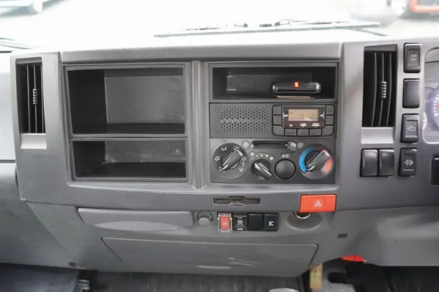 いすゞ エルフ TKG-NPR85YN(2WD)の写真32