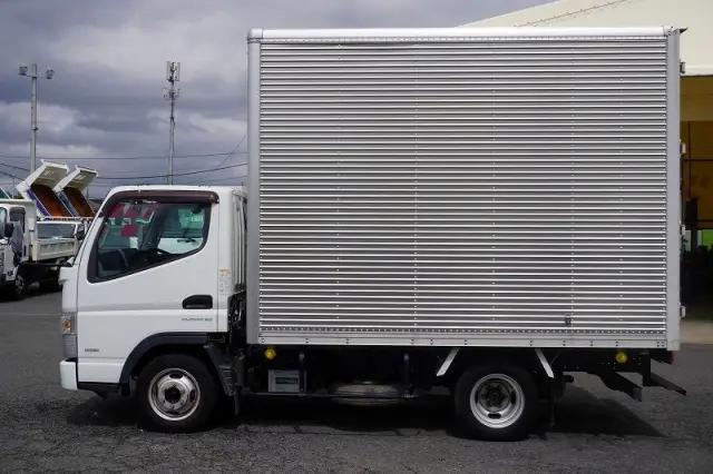 三菱 キャンター TPG-FBA00(2WD)の写真3