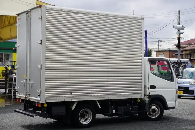 三菱 キャンター TPG-FBA00(2WD)の写真8
