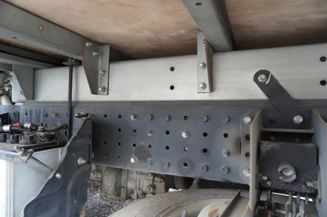 三菱 キャンター TPG-FBA00(2WD)の写真12