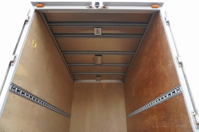 三菱 キャンター TPG-FBA00(2WD)の写真19