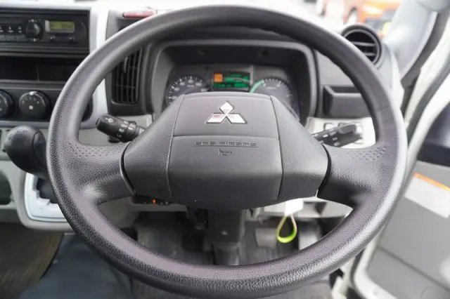 三菱 キャンター TPG-FBA00(2WD)の写真26