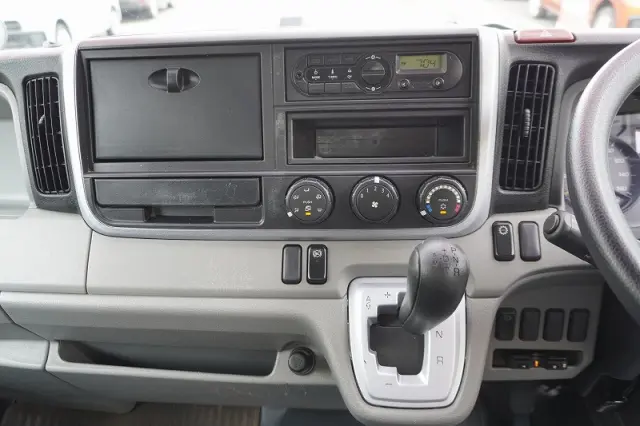 三菱 キャンター TPG-FBA00(2WD)の写真28