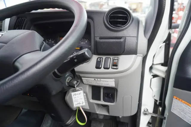 三菱 キャンター TPG-FBA00(2WD)の写真31