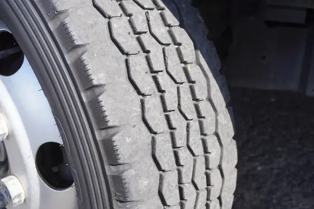 いすゞ エルフ TPG-NPR85AN(2WD)の写真9