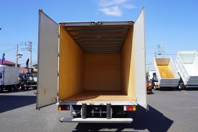 いすゞ エルフ TPG-NPR85AN(2WD)の写真23