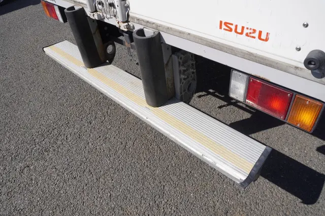 いすゞ エルフ TPG-NPR85AN(2WD)の写真26