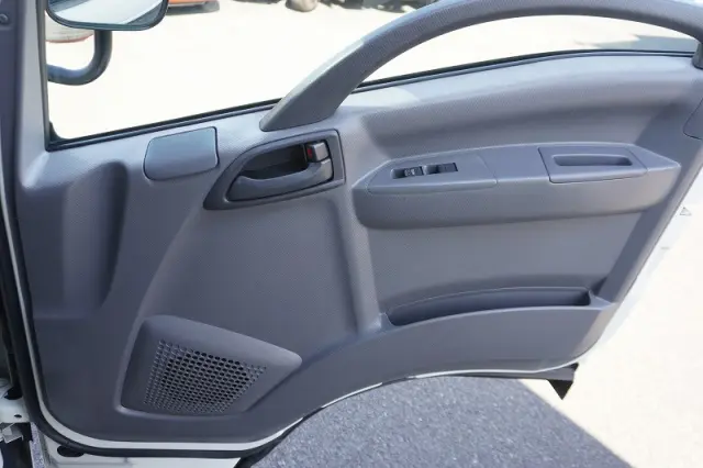 いすゞ エルフ TPG-NPR85AN(2WD)の写真34