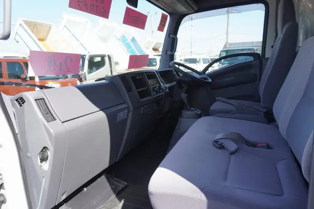 いすゞ エルフ TPG-NPR85AN(2WD)の写真37