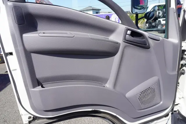 いすゞ エルフ TPG-NPR85AN(2WD)の写真39