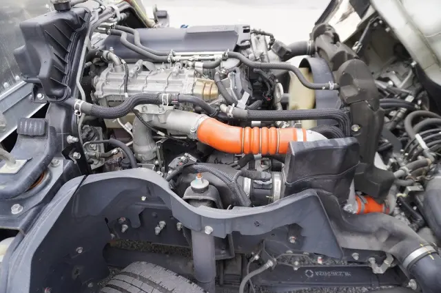 三菱 キャンター TPG-FEA50(2WD)の写真16