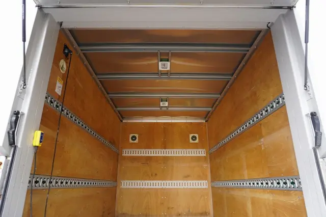 三菱 キャンター TPG-FEA50(2WD)の写真21