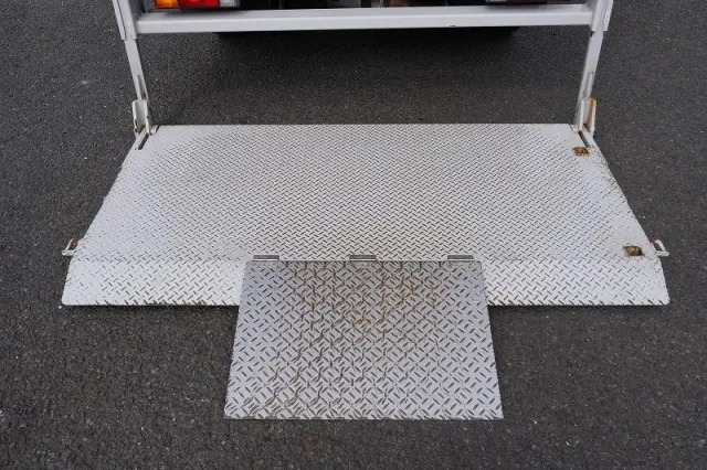 三菱 キャンター TPG-FEA50(2WD)の写真25