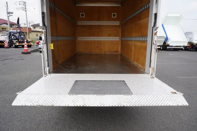 三菱 キャンター TPG-FEA50(2WD)の写真26